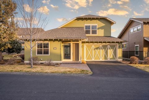 Photo of 11137 Desert Sky Loop, Redmond, OR 97756 (MLS # 220217027)
