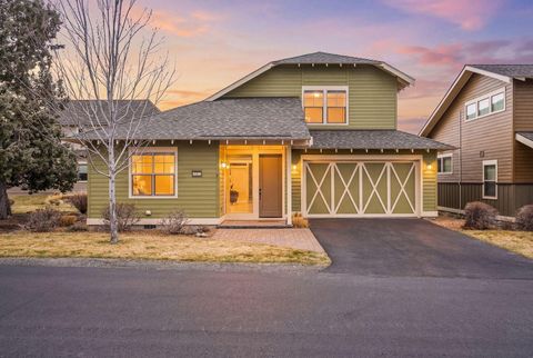 Tiny photo for 11137 Desert Sky Loop, Redmond, OR 97756 (MLS # 220217027)