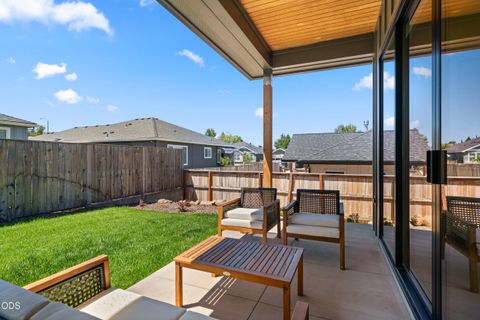 Tiny photo for 3057 Umpqua Drive, Medford, OR 97504 (MLS # 220224779)
