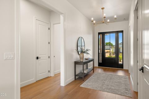 Tiny photo for 3057 Umpqua Drive, Medford, OR 97504 (MLS # 220224779)