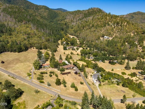 Tiny photo for 174 Hummingbird Lane, Talent, OR 97540 (MLS # 220225116)