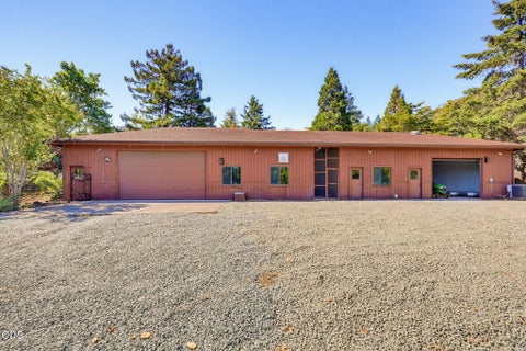 Tiny photo for 174 Hummingbird Lane, Talent, OR 97540 (MLS # 220225116)