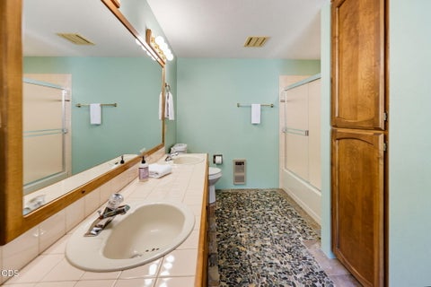 Tiny photo for 174 Hummingbird Lane, Talent, OR 97540 (MLS # 220225116)