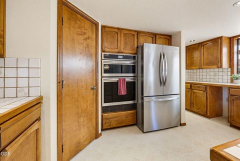 Tiny photo for 174 Hummingbird Lane, Talent, OR 97540 (MLS # 220225116)