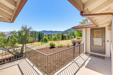 Tiny photo for 174 Hummingbird Lane, Talent, OR 97540 (MLS # 220225116)
