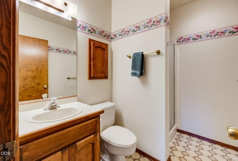Tiny photo for 174 Hummingbird Lane, Talent, OR 97540 (MLS # 220225116)
