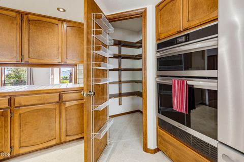 Tiny photo for 174 Hummingbird Lane, Talent, OR 97540 (MLS # 220225116)