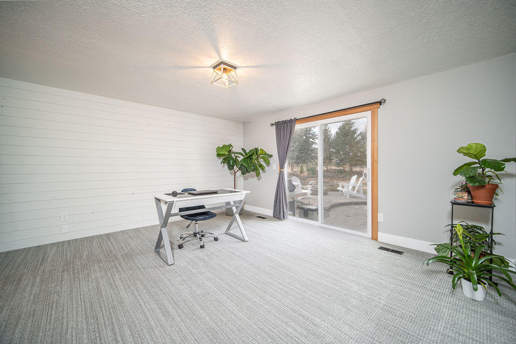 Tumalo Rim - Residential