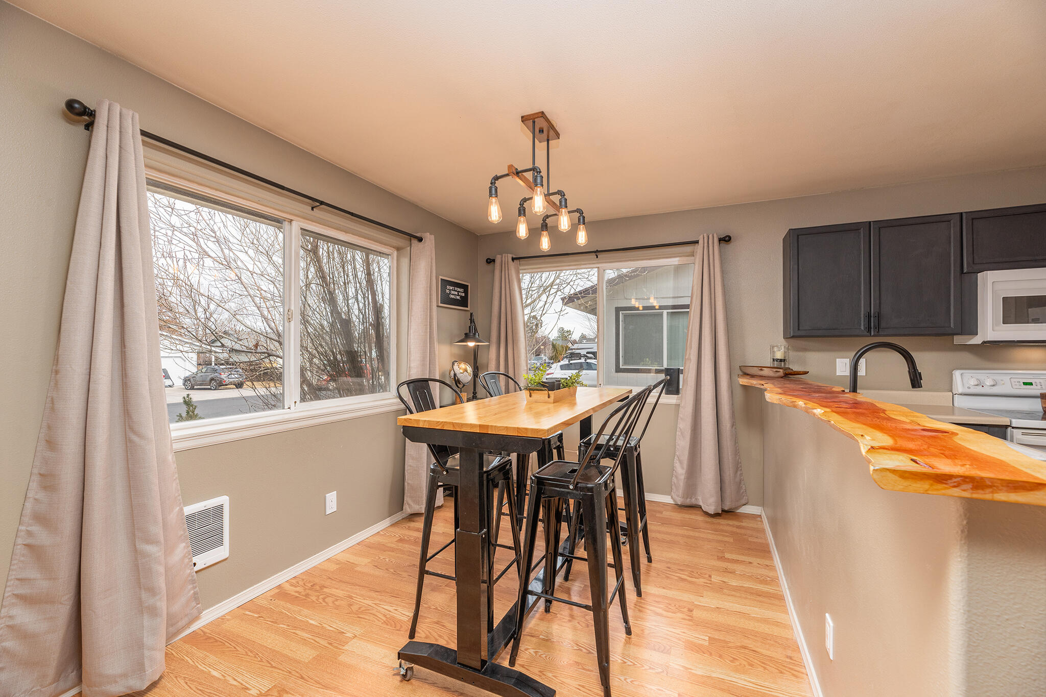 Obsidian Estate - Residential