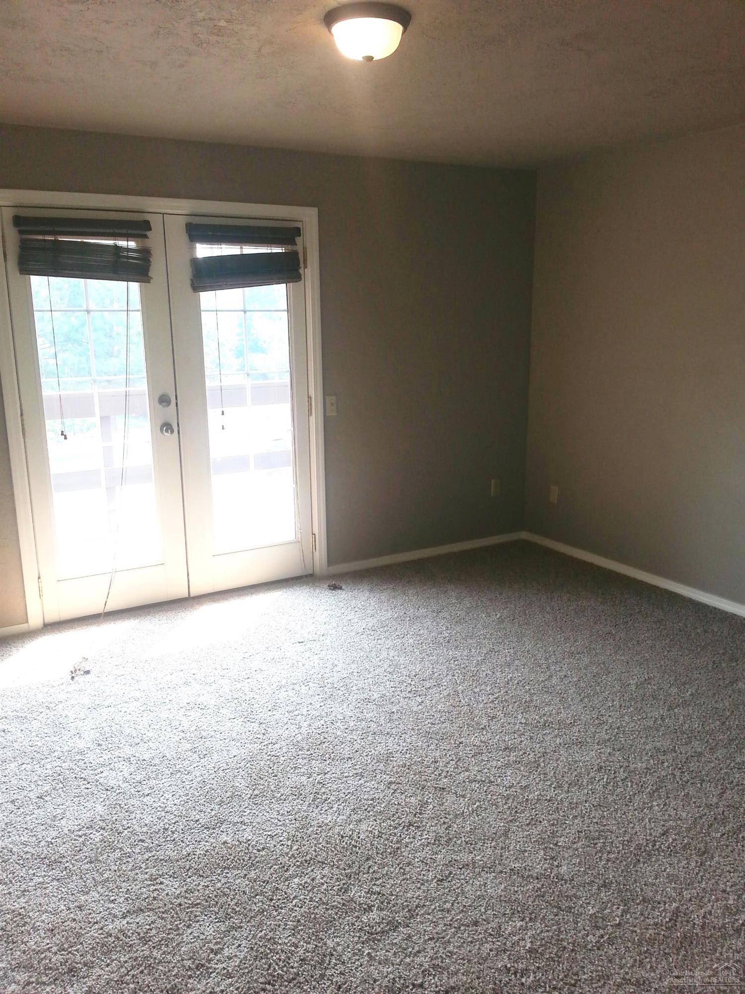 Hunters Circle - Residential