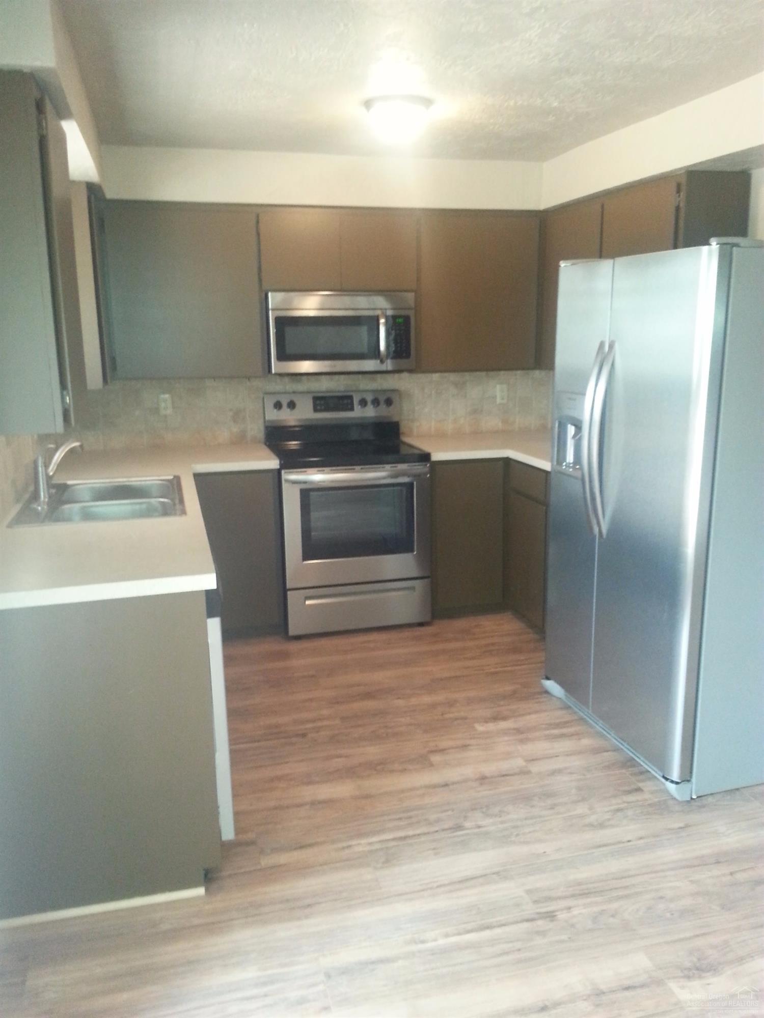 Hunters Circle - Residential