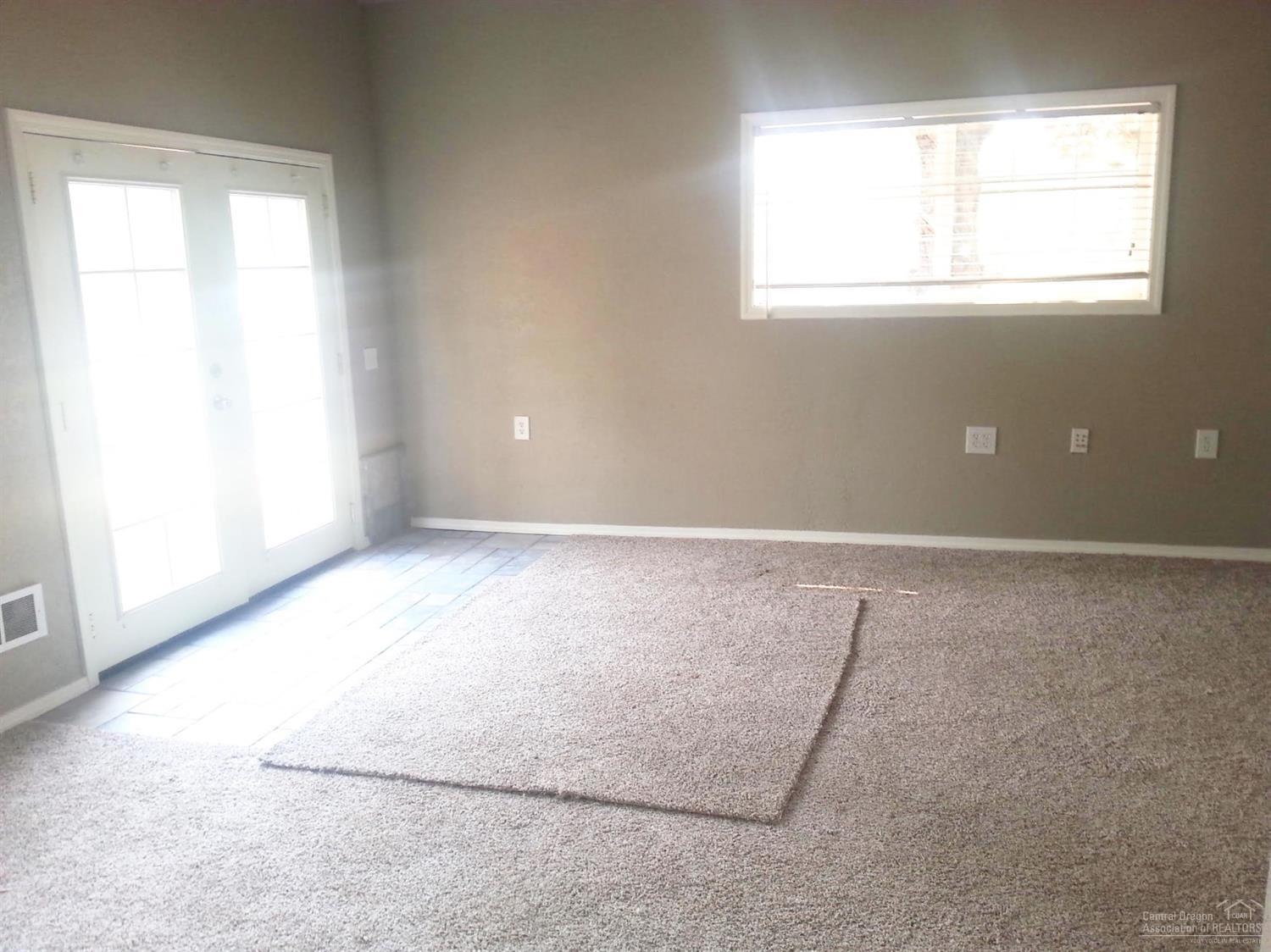 Hunters Circle - Residential