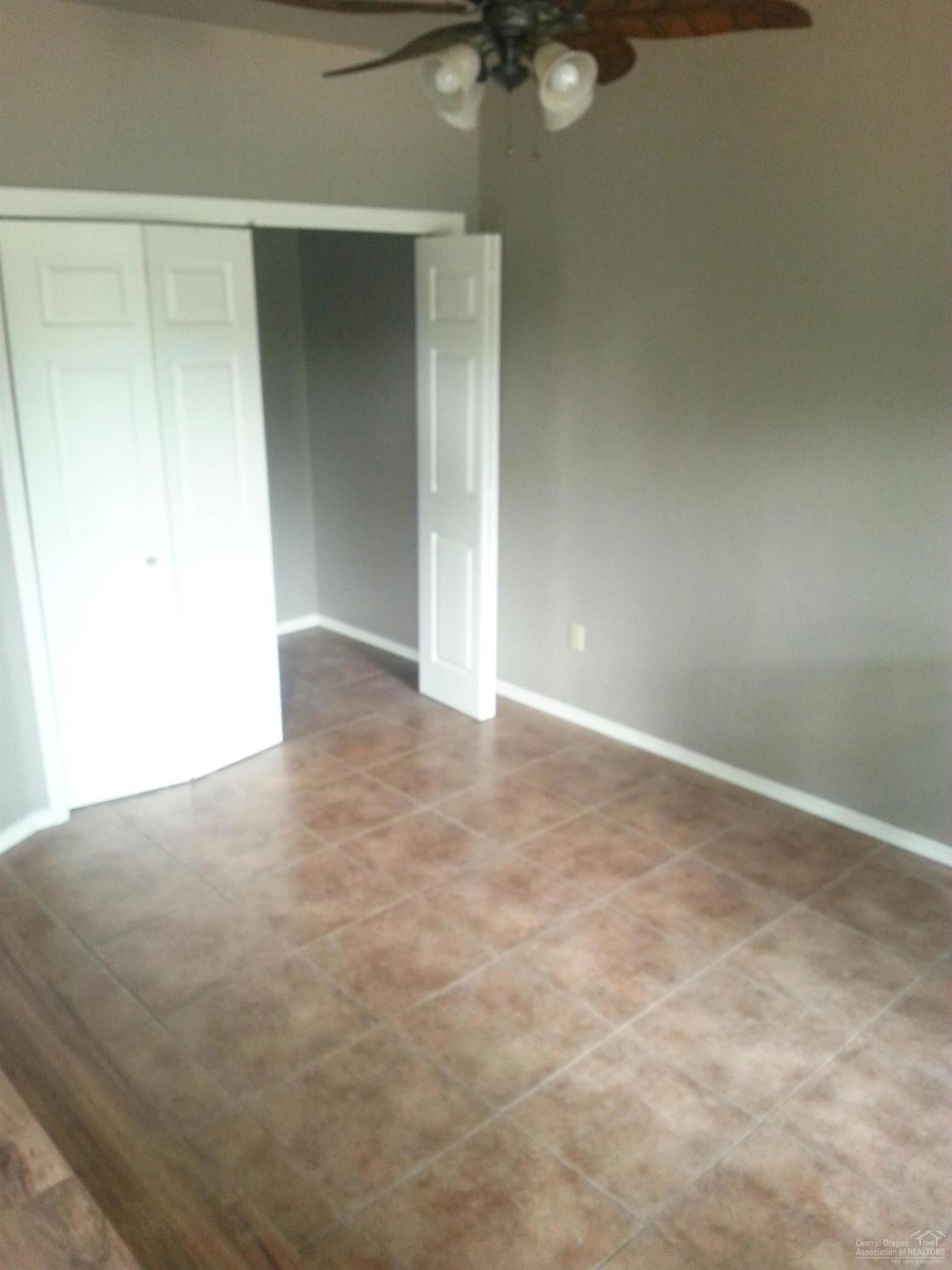 Hunters Circle - Residential