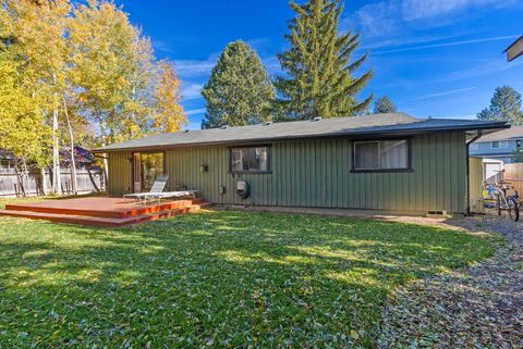 Tiny photo for 2843 NE Lotno Drive, Bend, OR 97701 (MLS # 220212020)