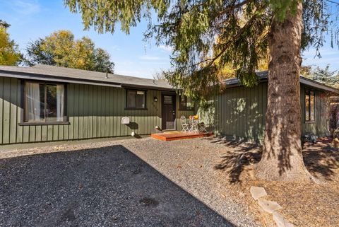 Tiny photo for 2843 NE Lotno Drive, Bend, OR 97701 (MLS # 220212020)