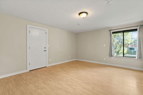 Tiny photo for 2843 NE Lotno Drive, Bend, OR 97701 (MLS # 220212020)