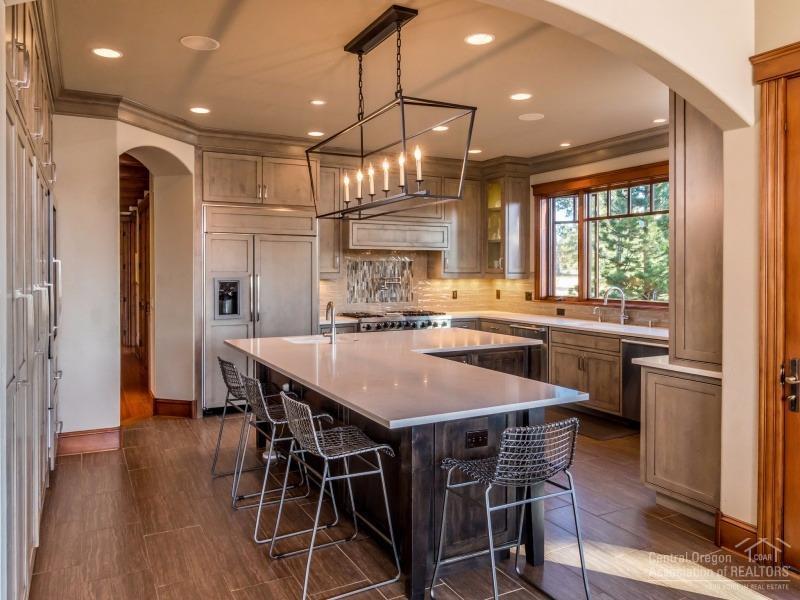 Broken Top - Residential