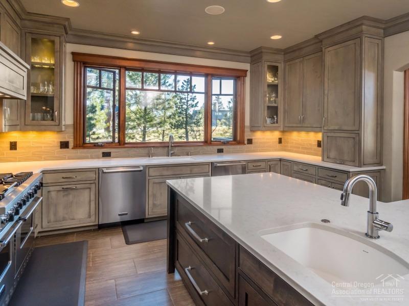 Broken Top - Residential