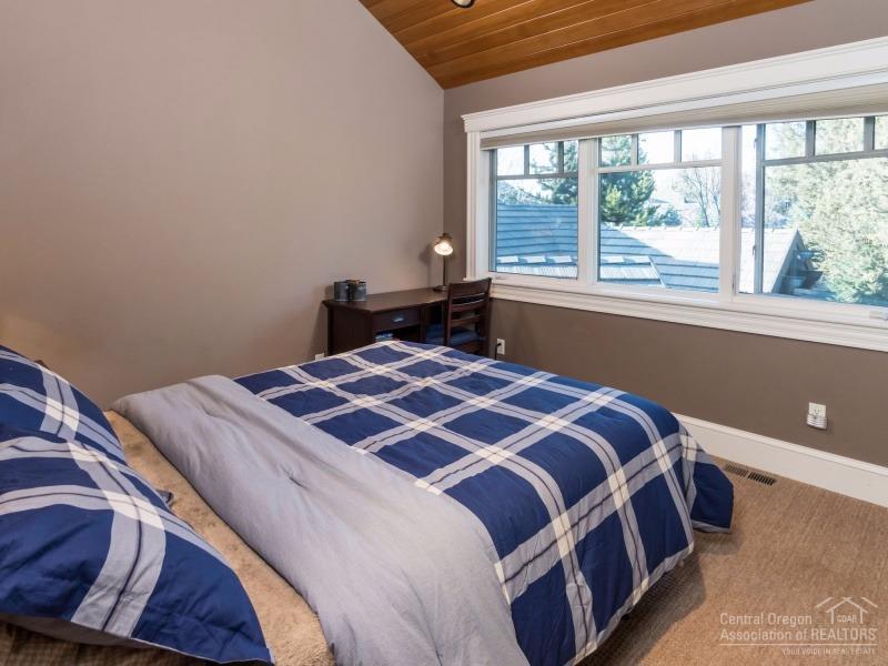 Broken Top - Residential