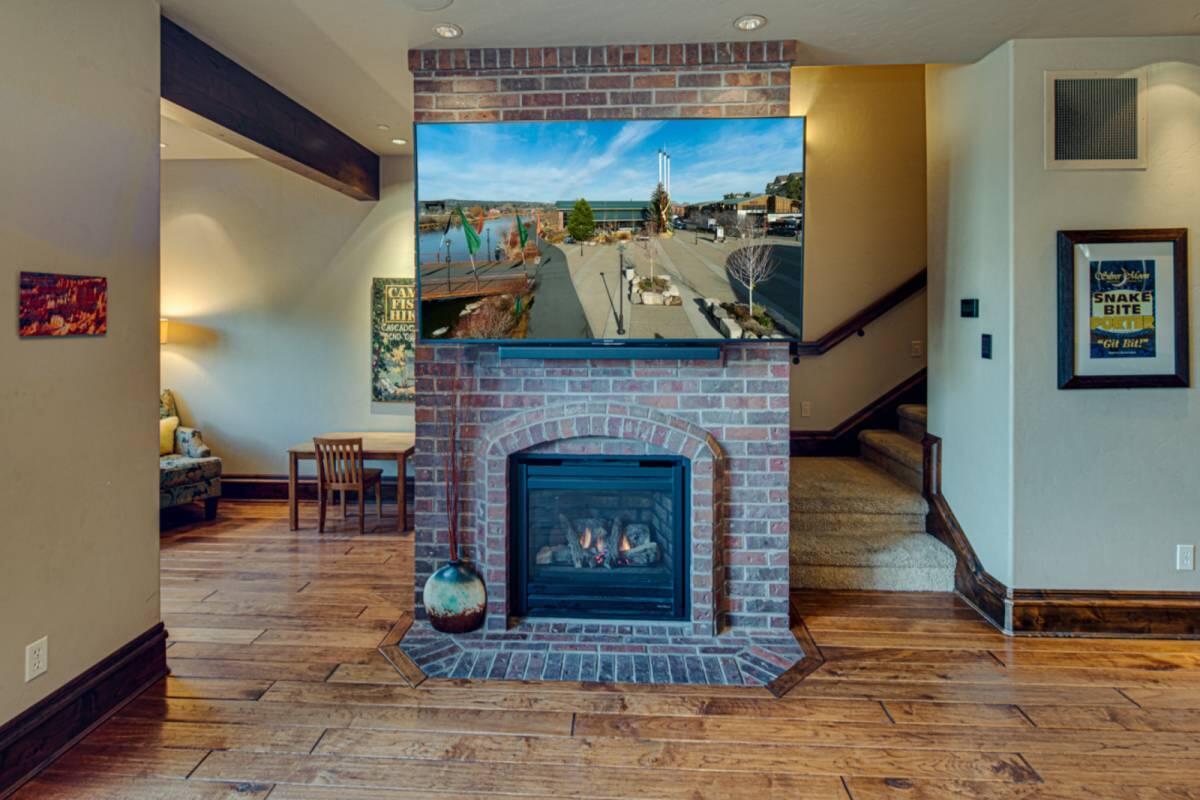 Deschutes Landing - Residential