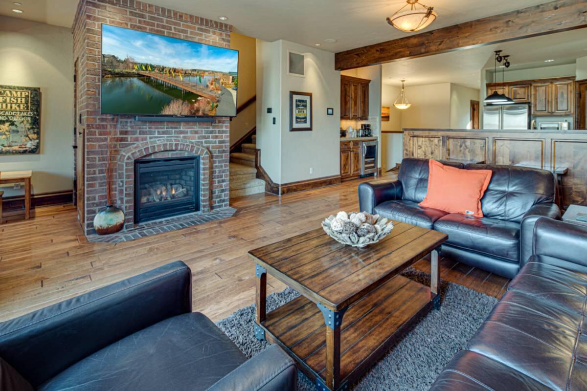 Deschutes Landing - Residential