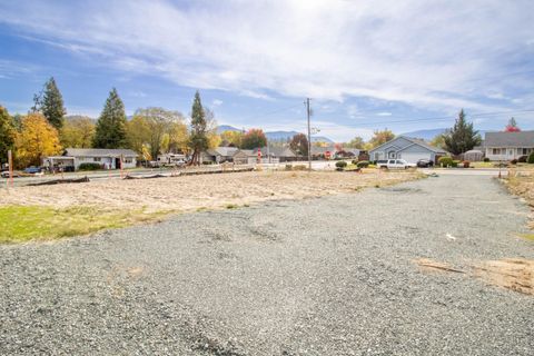 Tiny photo for 2708 Denton Trail, Grants Pass, OR 97527 (MLS # 220212190)