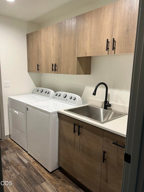 Tiny photo for 16213 5th Street, La Pine, OR 97739 (MLS # 220227428)