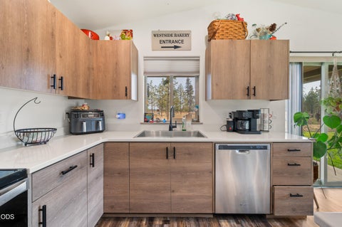 Tiny photo for 16213 5th Street, La Pine, OR 97739 (MLS # 220227428)