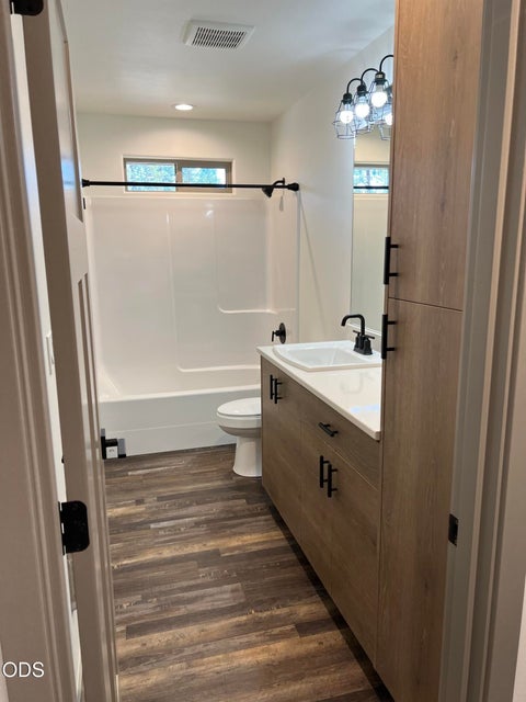 Tiny photo for 16213 5th Street, La Pine, OR 97739 (MLS # 220227428)