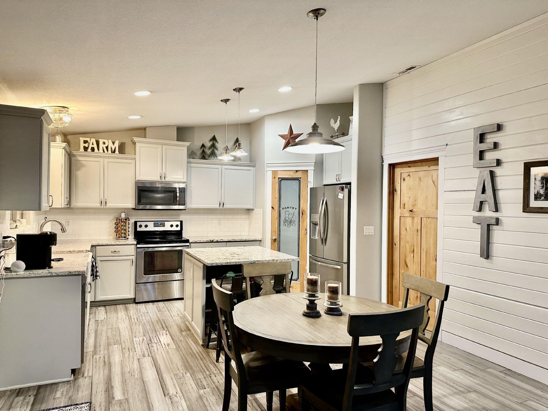 Ponderosa Pines - Residential