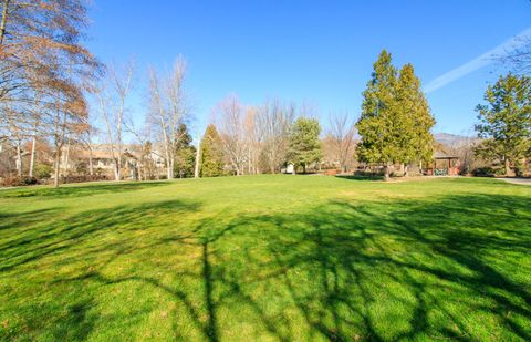 Tiny photo for 967 Golden Aspen Place, Ashland, OR 97520 (MLS # 220212796)