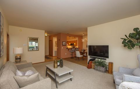 Tiny photo for 967 Golden Aspen Place, Ashland, OR 97520 (MLS # 220212796)
