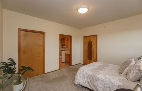 Tiny photo for 967 Golden Aspen Place, Ashland, OR 97520 (MLS # 220212796)