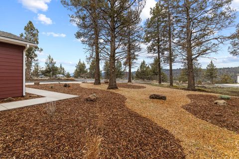 Tiny photo for 1217 Vine Maple Drive, Klamath Falls, OR 97601 (MLS # 220215648)