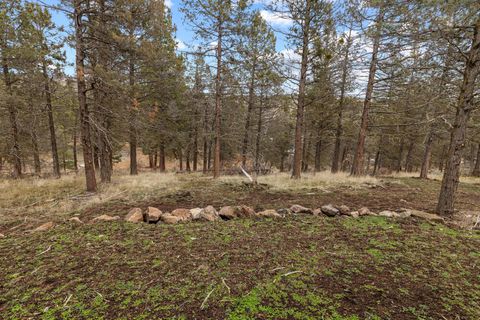 Tiny photo for 1217 Vine Maple Drive, Klamath Falls, OR 97601 (MLS # 220215648)