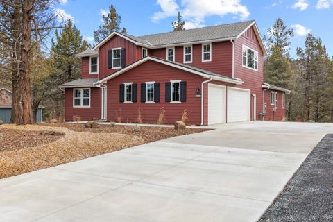Tiny photo for 1217 Vine Maple Drive, Klamath Falls, OR 97601 (MLS # 220215648)