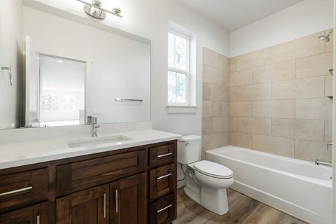 Tiny photo for 1217 Vine Maple Drive, Klamath Falls, OR 97601 (MLS # 220215648)