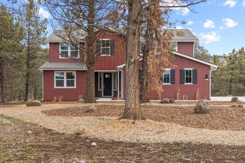 Tiny photo for 1217 Vine Maple Drive, Klamath Falls, OR 97601 (MLS # 220215648)