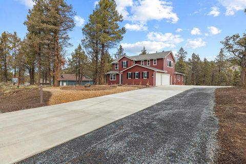 Tiny photo for 1217 Vine Maple Drive, Klamath Falls, OR 97601 (MLS # 220215648)