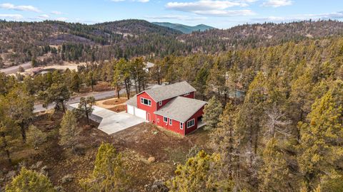 Tiny photo for 1217 Vine Maple Drive, Klamath Falls, OR 97601 (MLS # 220215648)