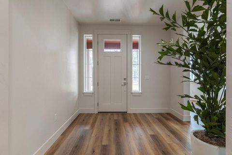 Tiny photo for 1217 Vine Maple Drive, Klamath Falls, OR 97601 (MLS # 220215648)