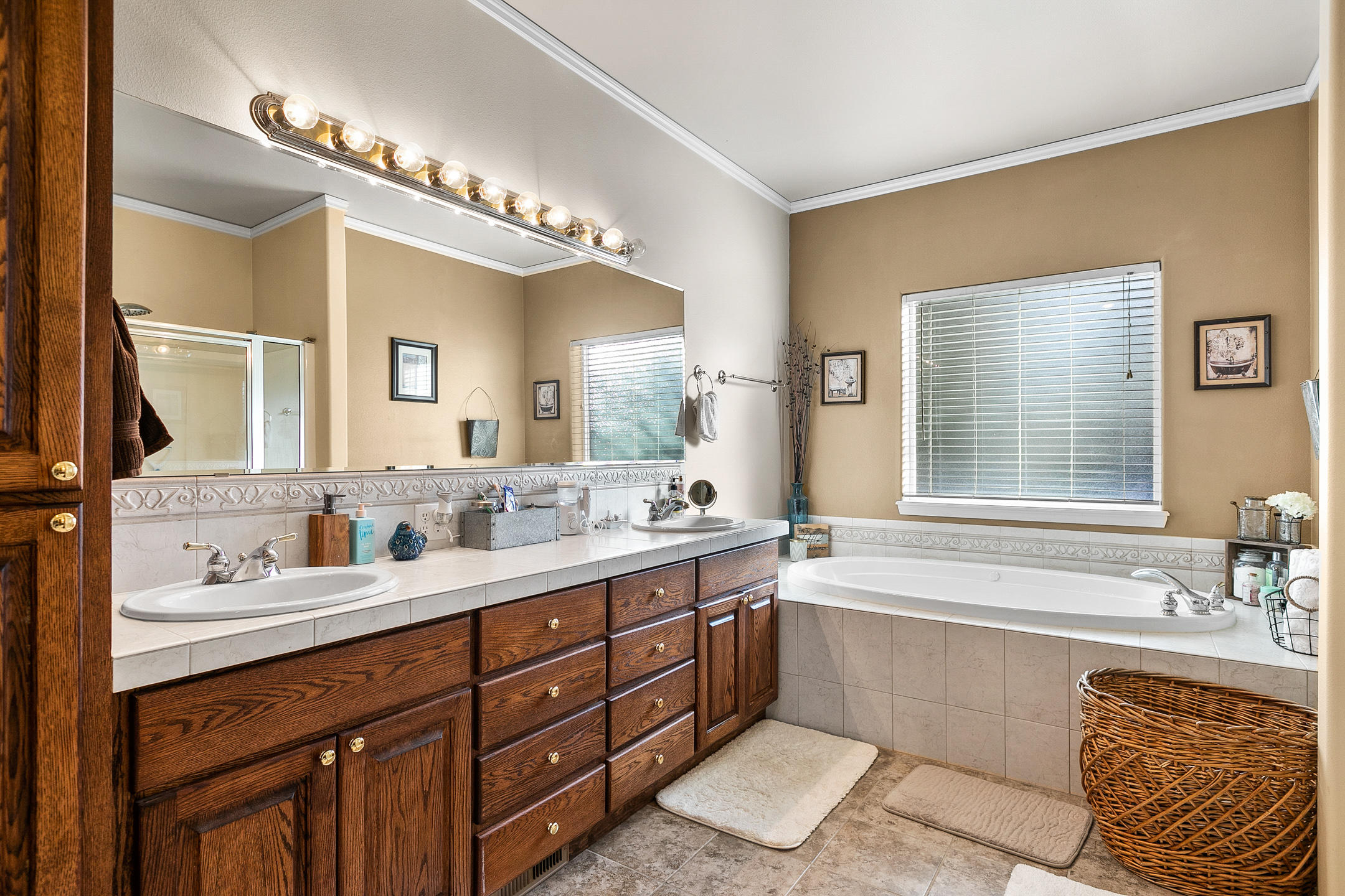 Hollow Pine Estate - Residential