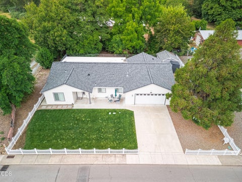 Tiny photo for 403 Berglund Street, Rogue River, OR 97537 (MLS # 220222672)