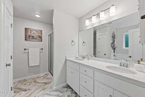 Tiny photo for 403 Berglund Street, Rogue River, OR 97537 (MLS # 220222672)