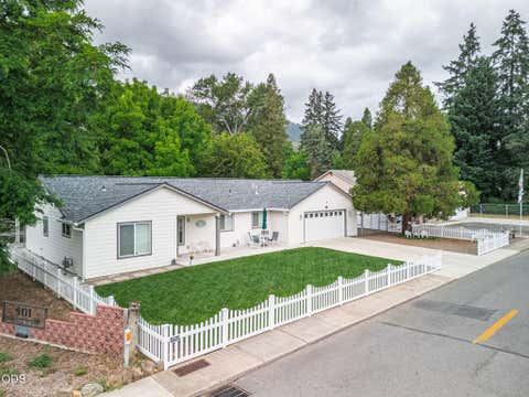 Tiny photo for 403 Berglund Street, Rogue River, OR 97537 (MLS # 220222672)