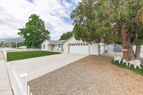 Tiny photo for 403 Berglund Street, Rogue River, OR 97537 (MLS # 220222672)