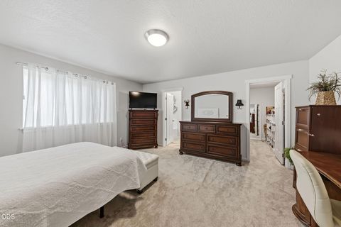 Tiny photo for 403 Berglund Street, Rogue River, OR 97537 (MLS # 220222672)