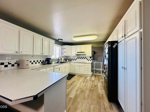 Tiny photo for 1814 Carlson Drive, Klamath Falls, OR 97603 (MLS # 220227018)