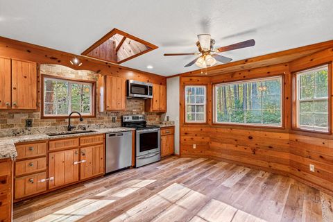 Tiny photo for 1956 E Fork Road, Williams, OR 97544 (MLS # 220212506)