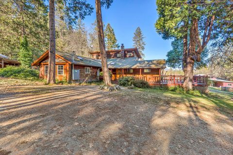 Tiny photo for 1956 E Fork Road, Williams, OR 97544 (MLS # 220212506)